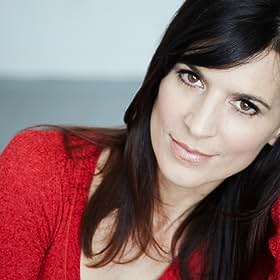 Perrey Reeves Perrey Reeves