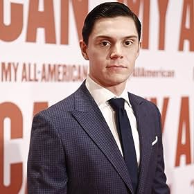 Evan Peters Evan Peters