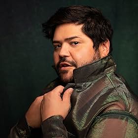Harvey Guillén Harvey Guillén